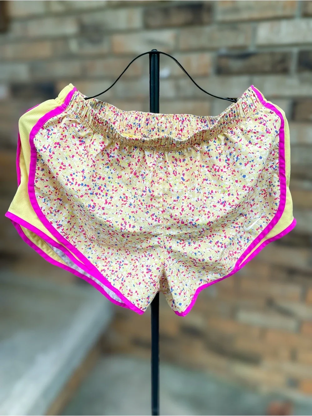 Nike Dri-FIT Printed Tempo Running Shorts Yellow Pink L